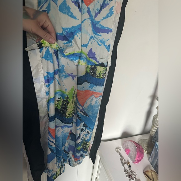 NWT Free People Movement Printed End Zone Pants Sold OUT Online! - Picture 4 of 11